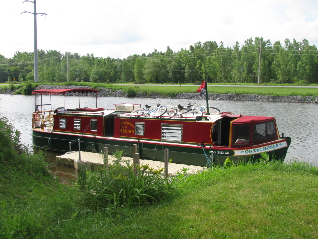Erie Canal boat parked at Lock 60.